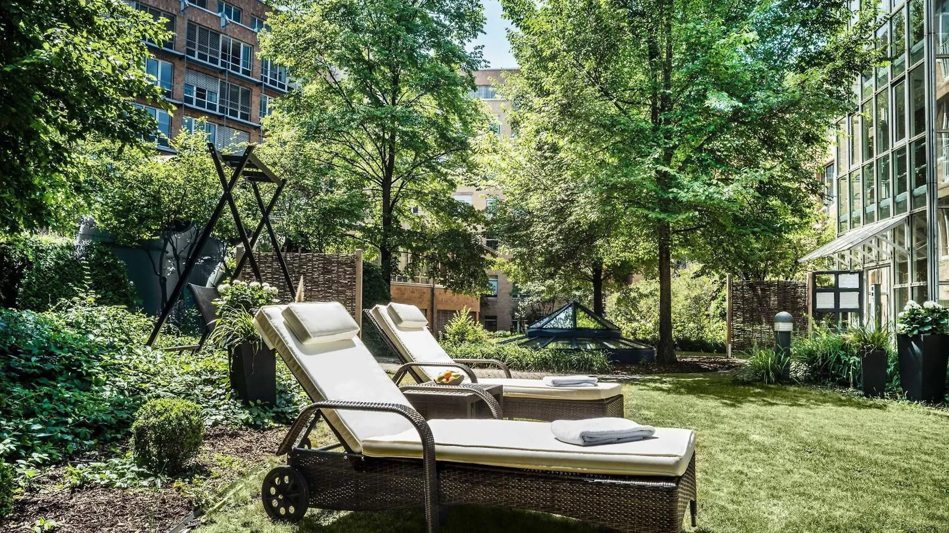 Le Meridien Stuttgart 5*,