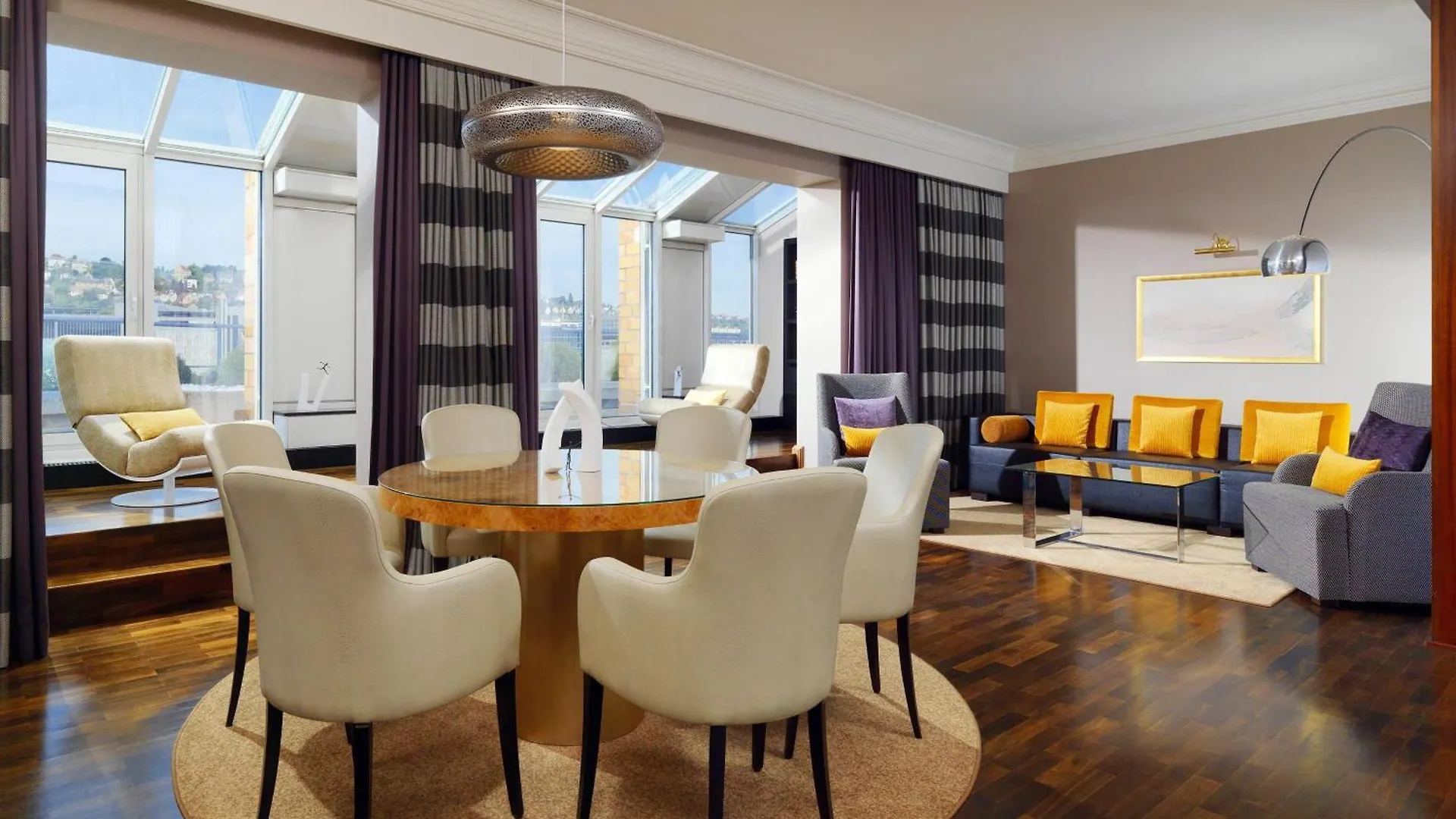 Le Meridien Štutgart 5*,  Německo